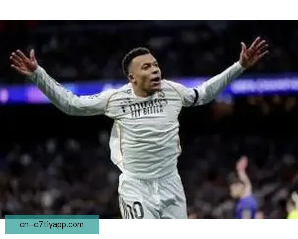 声援维尼修斯姆巴佩称自我定义